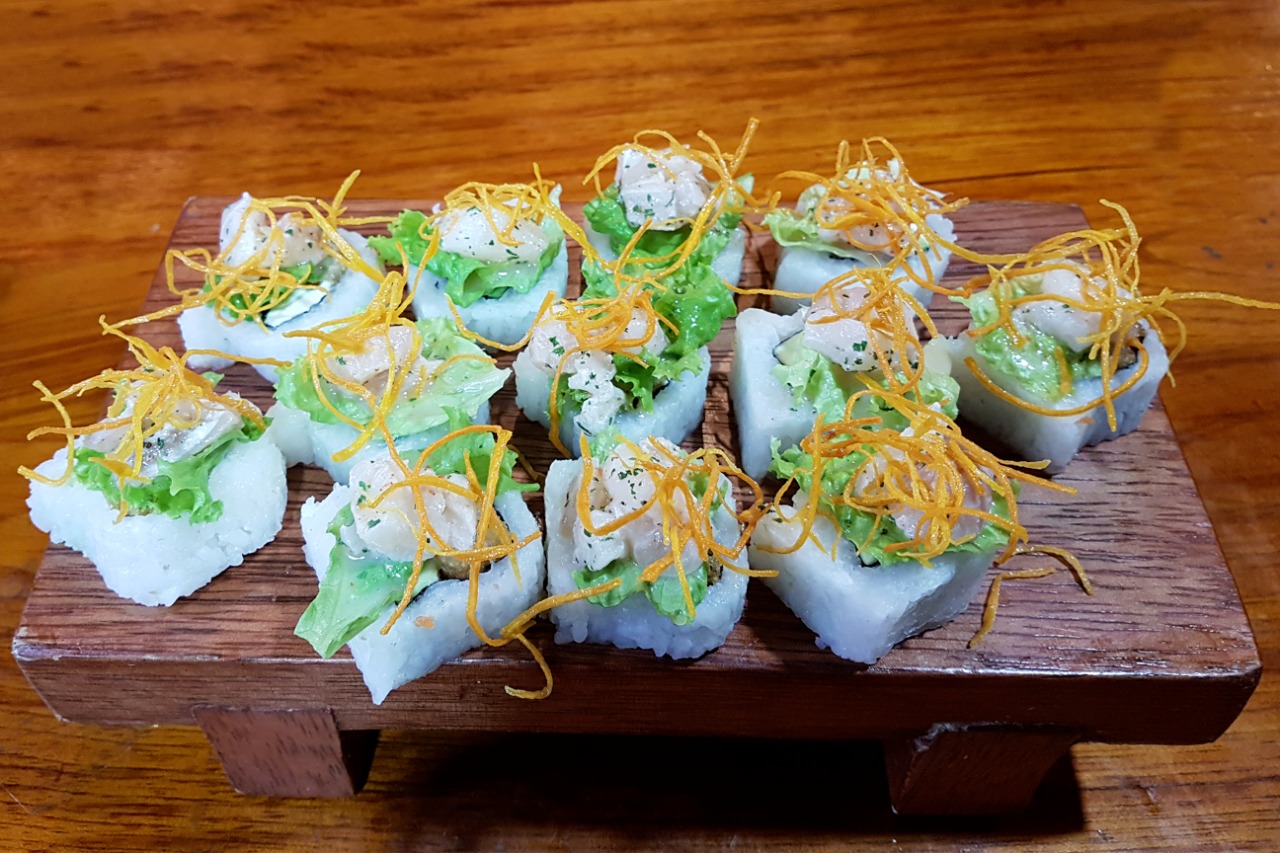 Okami Sushi & Bar Huancayo, Peru Veggy rolls Review